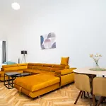 Apartment Luxapart I Beautiful Views With Breakfast Option *