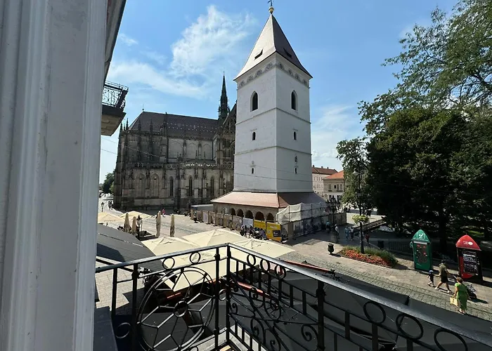 Luxapart I Beautiful Views With Breakfast Option